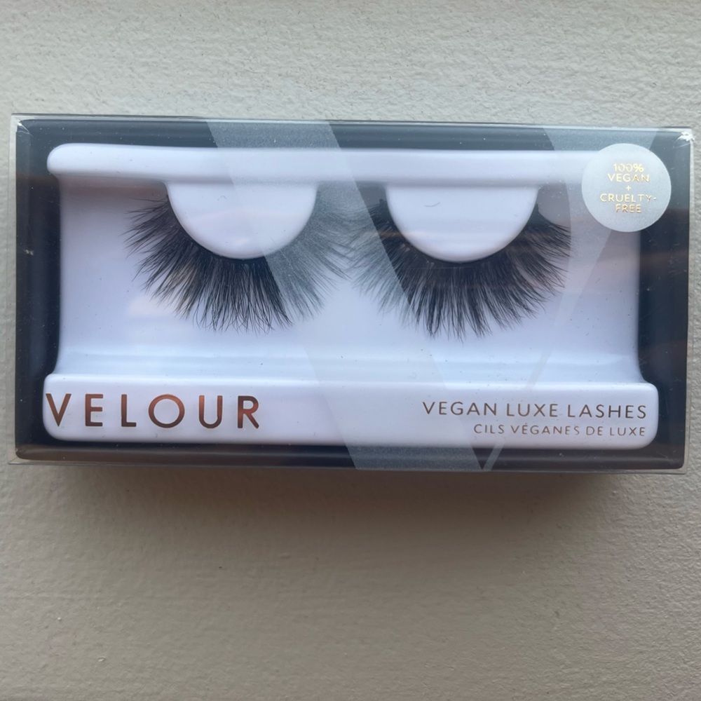 Velour Vegan Luxe Lashes- Whispie Sweet Nothings